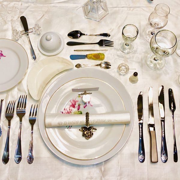 13_course_table_setting_French_style_overhead_view